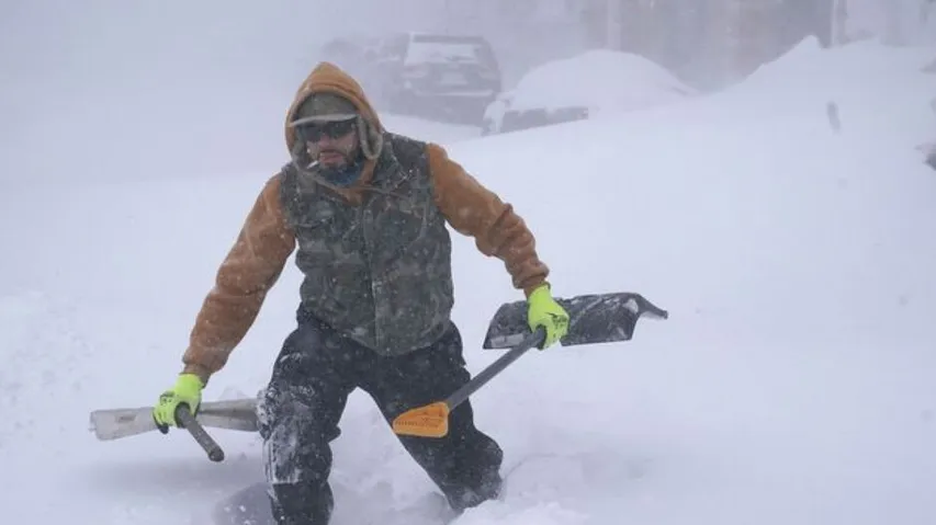 Huge ‘bomb cyclone’ storm hits US with life-threatening cold