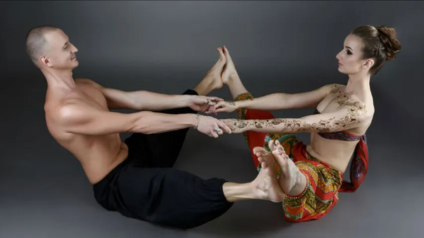 Practice these trending couple yoga asanas with your partner