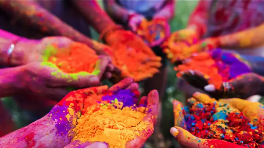 Tips how to protect nails from holi colour