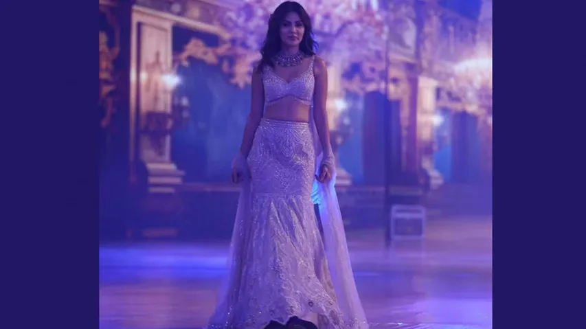 Rhea Chakraborty looks gorgeous in lehenga in fashion week