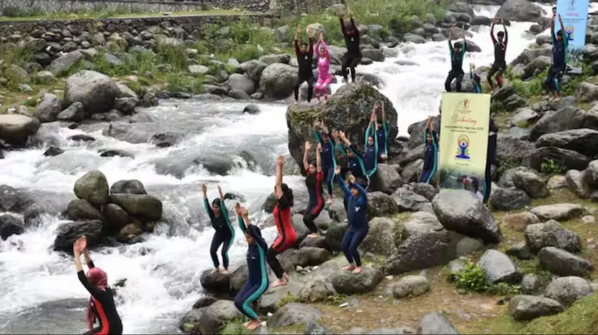 Color of yoga in Kashmir unique effort of sports council to promote tourism