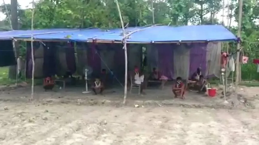 ଜଙ୍ଗଲରେ କ୍ୱାରେଣ୍ଟିନ୍‌ ସେଣ୍ଟର କରି ରହିଲେ ପ୍ରବାସୀ