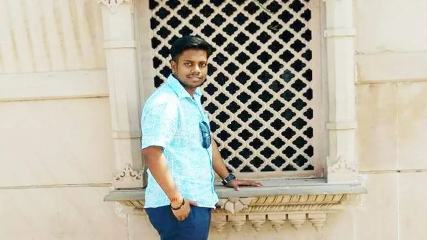 ହଷ୍ଟେଲରୁ ଡାକ୍ତରୀ ଛାତ୍ରଙ୍କ ଝୁଲନ୍ତା ମୃତଦେହ ଉଦ୍ଧାର