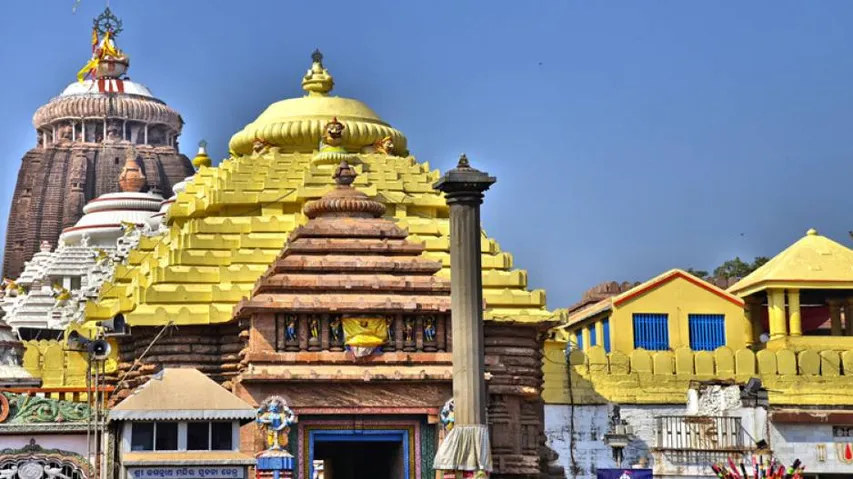 ରାତି ପାହିଲେ ରଥଯାତ୍ରା: ବଡ଼ଦାଣ୍ଡରୁ ହଟୁଛନ୍ତି ଉଠା ଦୋକାନୀ