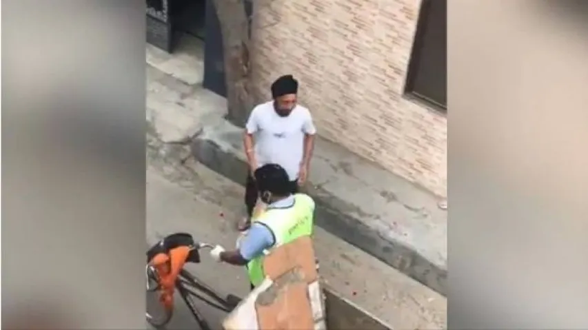 ଗଳିରେ ପଶିବା କ୍ଷଣି ଏମାନଙ୍କ ଉପରେ ଲୋକେ ଫୁଲବର୍ଷା କଲେ...ଭିଡିଓ ଭାଇରାଲ