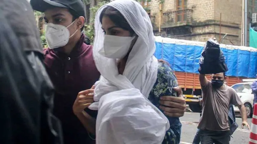 ଇଡିରେ ହାଜର ହେଲେ ରିୟା ଚକ୍ରବର୍ତ୍ତୀ