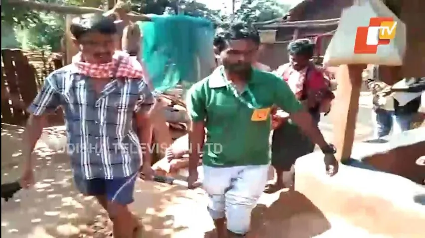 ଦେବଦୂତ ସାଜିଲେ ଆମ୍ବୁଲାନ୍ସ କର୍ମଚାରୀ, ୩କିମି ବୋହି ଗର୍ଭବତୀଙ୍କୁ ନେଲେ ଡାକ୍ତରଖାନା