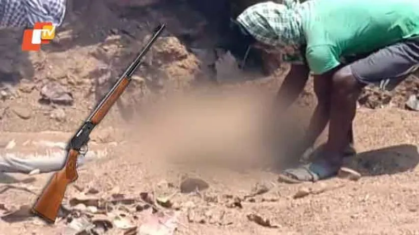 ଶିକାର କରିବାକୁ ଯାଇ ନିଜ ଗୁଳିରେ ନିଜେ ହେଲେ ଶିକାର