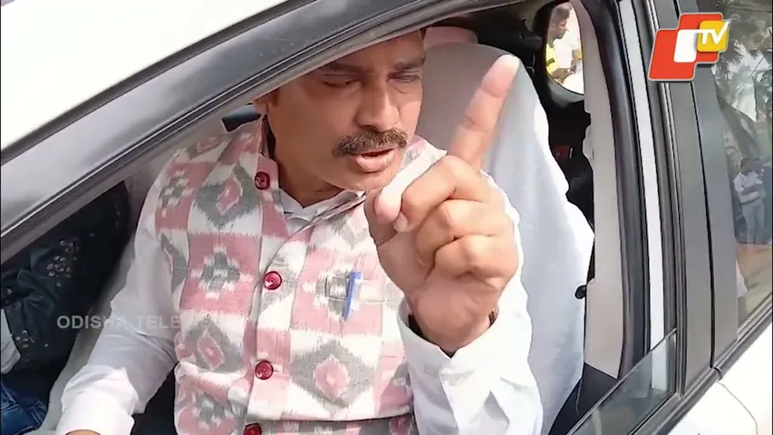 MLA Amarendra Das Walks Out in Anger Over Event Delay in Jagatsinghpur