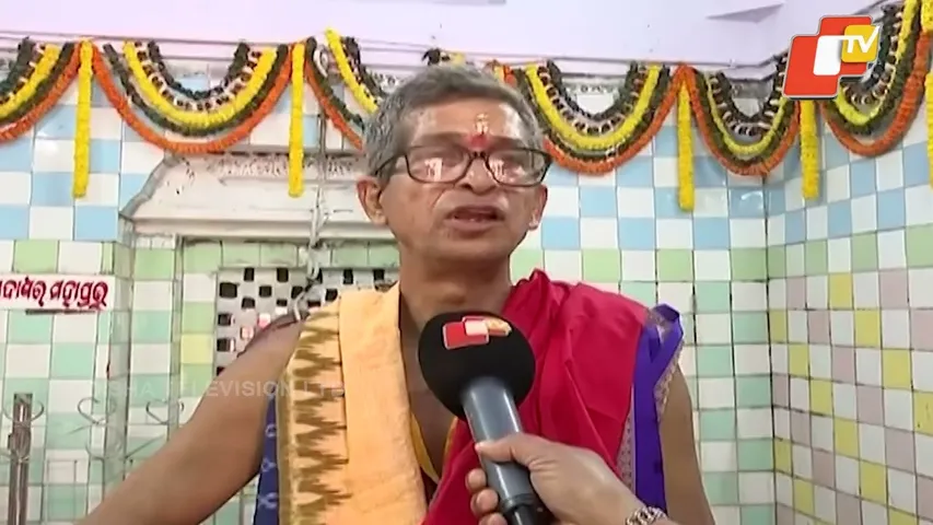 President Droupadi Murmu Gives Silver Cow as Donation and Performs Pinda Daan at Nabhi Gaya