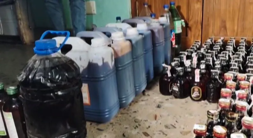 In a significant crackdown ahead of the festive season, Angul Police raided and seized an illegal foreign liquor manufacturing unit on Thursday.