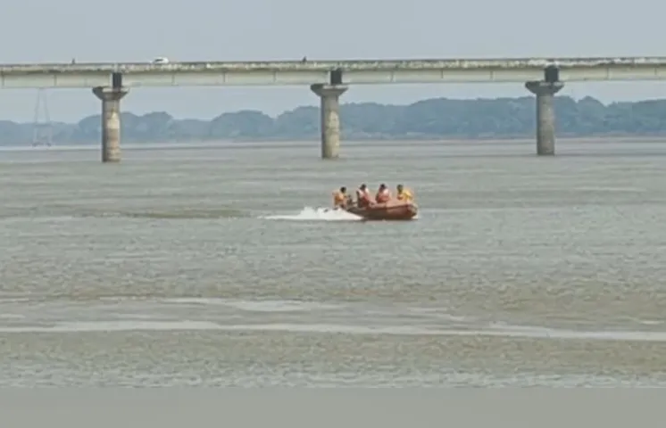 Tragedy in Cuttack: Two minor boys missing in Kathajodi river