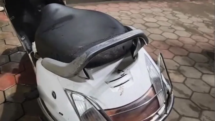 Miscreants loot Rs 10 Lakh from scooter dickey in Odisha's Cuttack