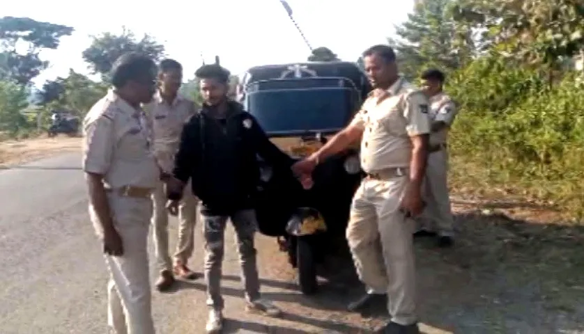 Auto-rickshaw carrying Ganja seized in Odisha’s Ganjam; 1 arrested