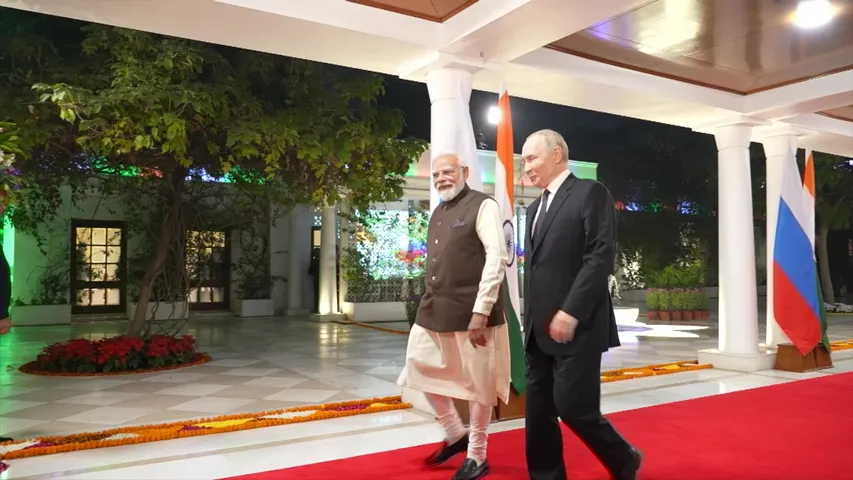 PM Modi not someone who succumbs to pressure, says Putin during his India visit