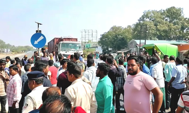 Farmers clash with police, block NH-53 over deadlock at paddy mandis in Odisha’s Bargarh