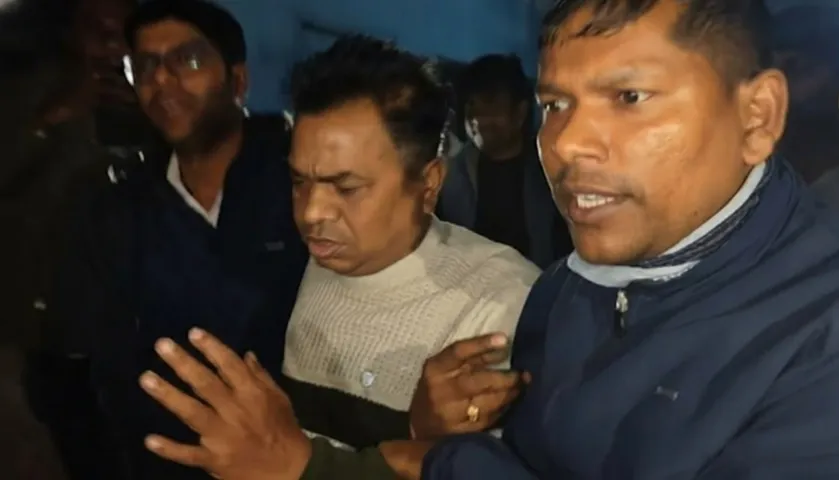 ORS officer apprehended by Odisha Vigilance while accepting Rs 30,000 bribe