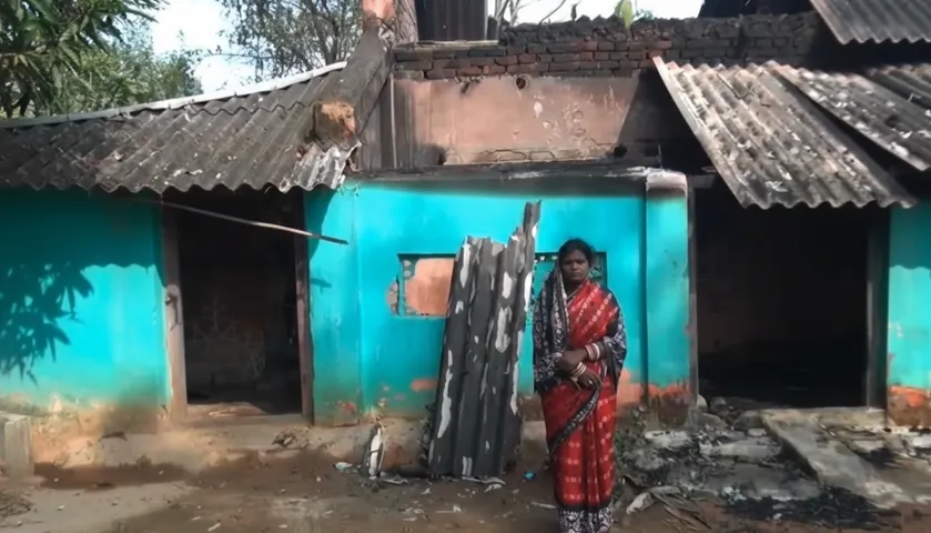 Man sets house on fire to kill wife! Lucky woman escapes death, house reduced to ashes