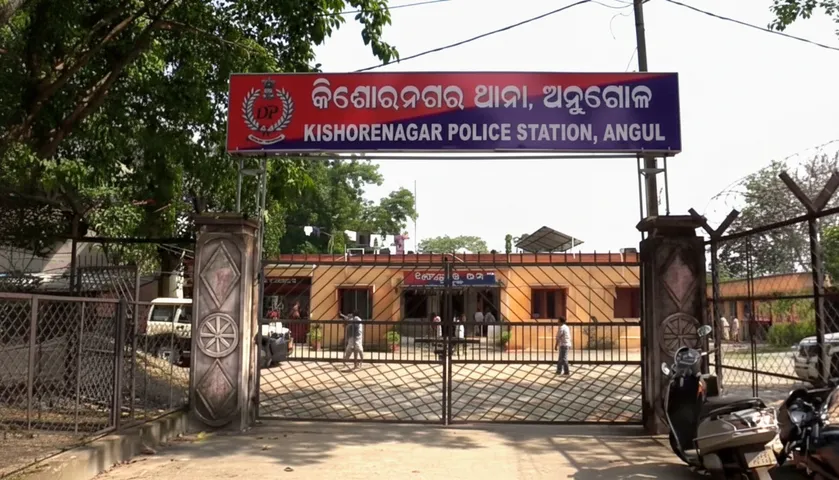 4-yr-old boy killed after tractor crushes mother and child in Odisha