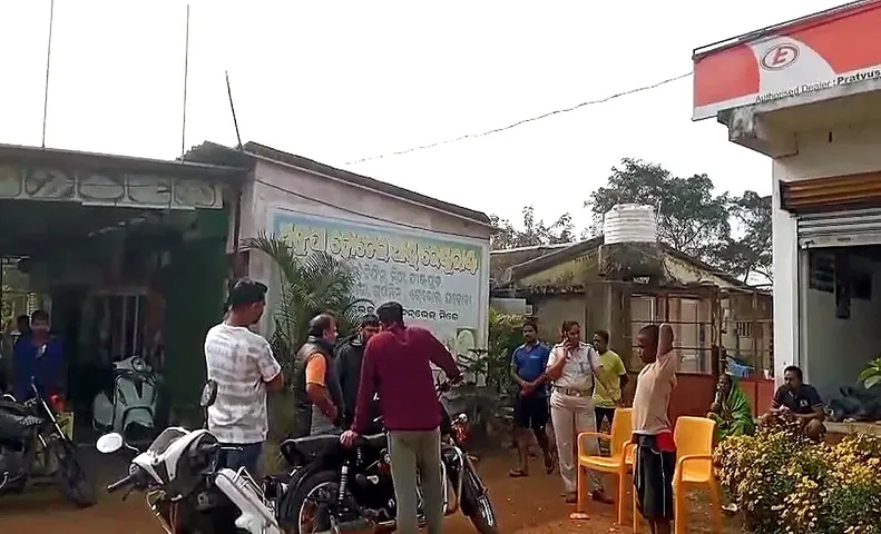 Lady staff of hotel found dead in Odisha