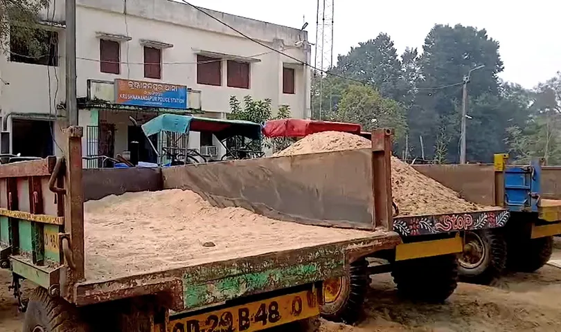 Sand mafia attacks police during vehicle seizure in Odisha’s Jagatsinghpur