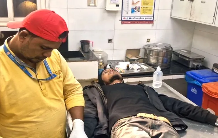 Bhubaneswar man critically injured after manja kite string slits neck