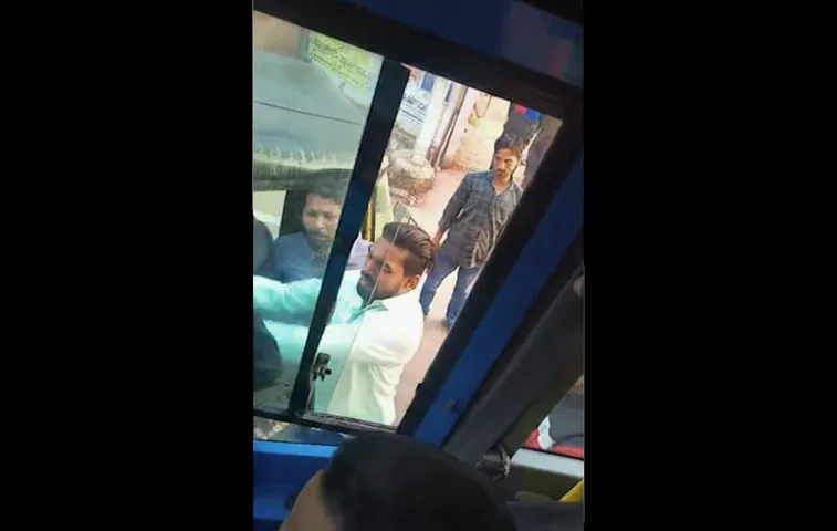 Auto driver accused of vandalising ‘Ama Bus’, abusing driver in Odisha’s Cuttack