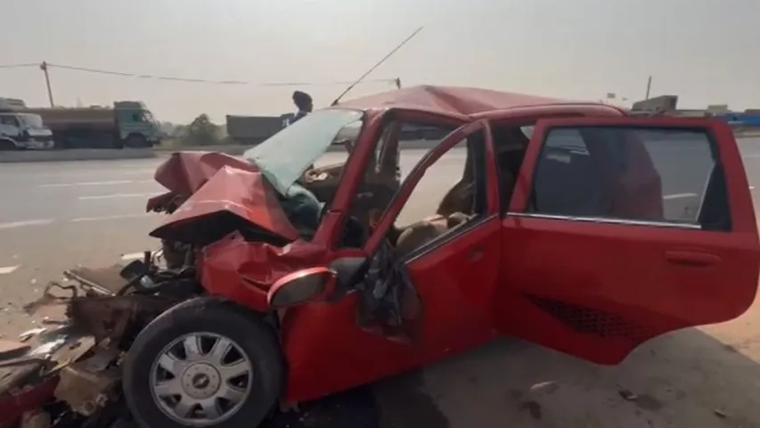 Car rams into truck in Bhadrak