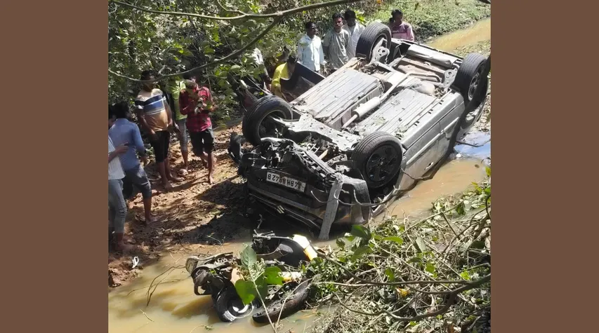 Car plunges 20ft off bridge after hitting scooter on NH-18 in Odisha’s Baripada, 2 critical