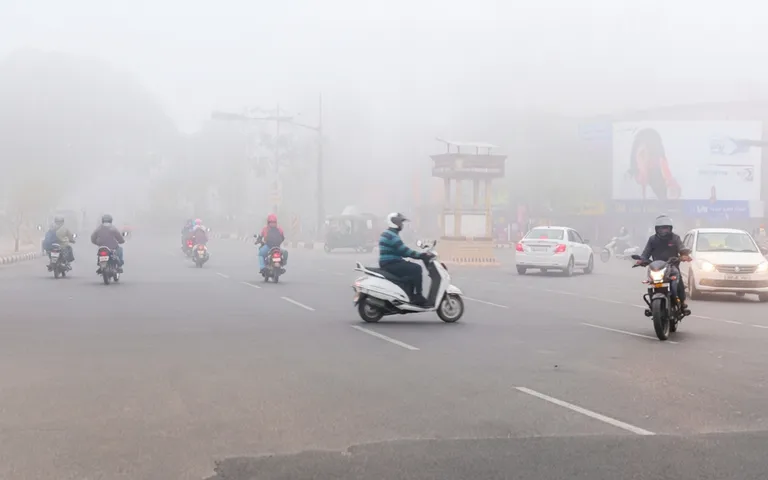 Dense fog disrupts normal life in Bhubaneswar, Cuttack