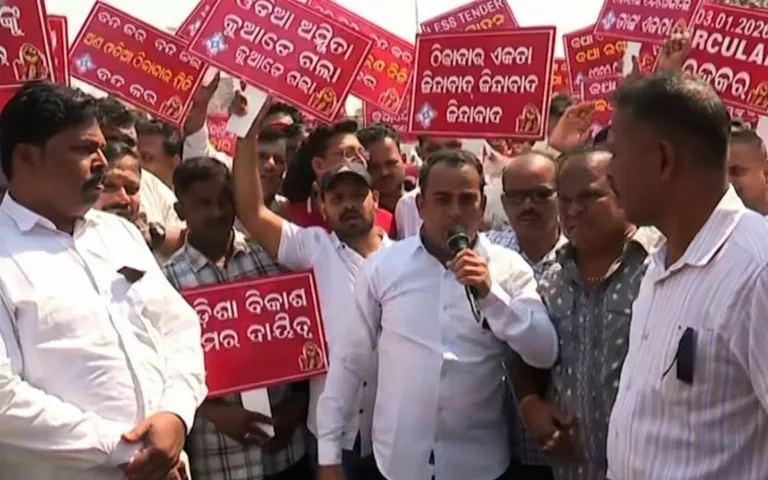 Odisha contractors stage protest in Bhubaneswar over ‘irregular’ tender policies