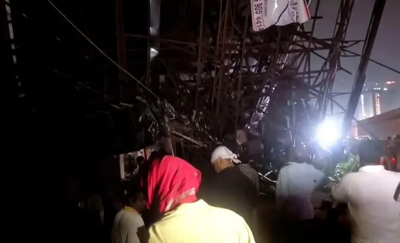 Hoarding collapse during rain claims man’s life in Bhubaneswar