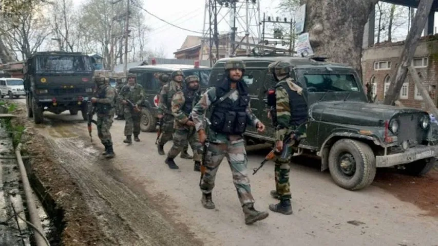 Terror attack in Pulwama, 1 policeman dead, 3 CRPF men injured