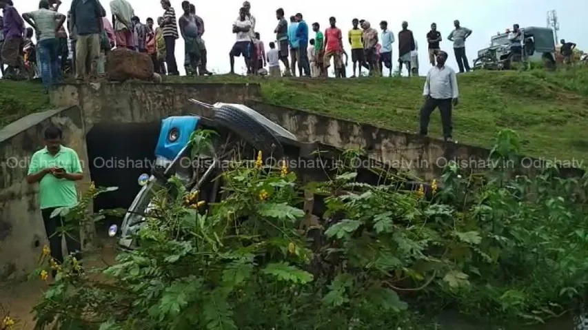 1 killed, 8 injured in road mishap in Balasore