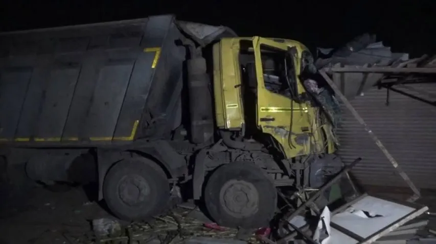 Truck Crushes 15 Migrant Workers To Death In Gujarat