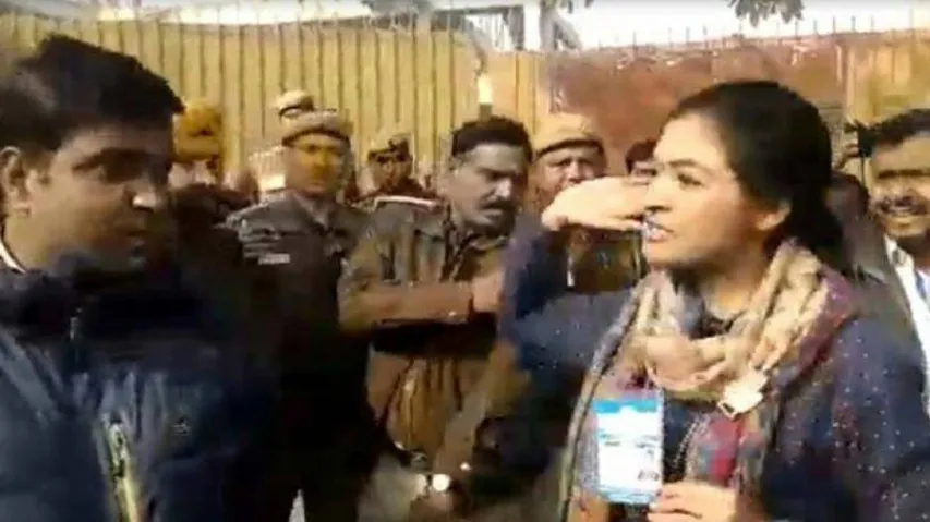 Cong candidate Alka Lamba gets into altercation with AAP worker