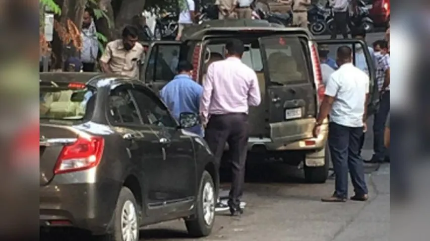 Explosives Found Outside Mukesh Ambani's Home