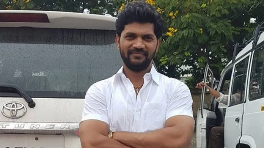 Marathi filmmaker found dead, posts 'suicide note' on Facebook