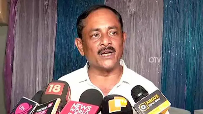 Unhappy with ticket distribution, leaders continue to desert BJD