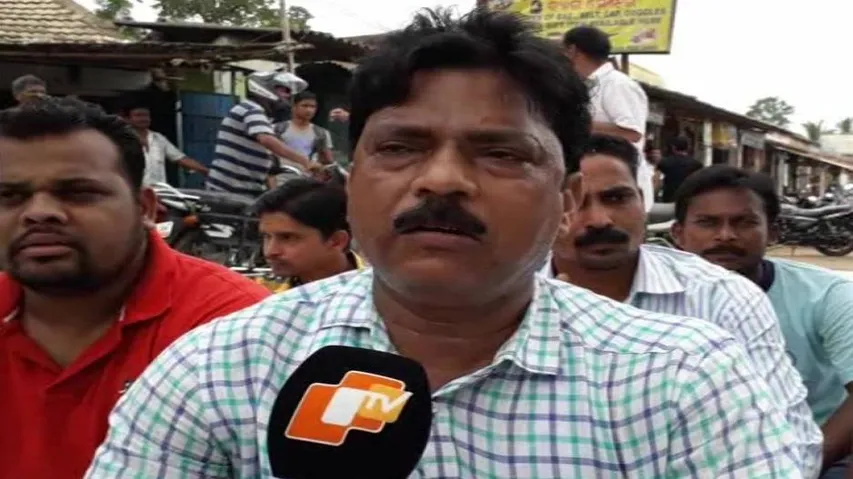 BJP stages road blockade demanding closure of illegal sand quarries in Dhenkanal