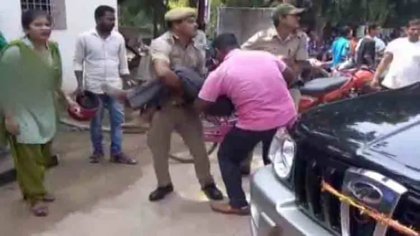 Balasore SP Carries Injured Father-Daughter Duo To Hospital In His Vehicle