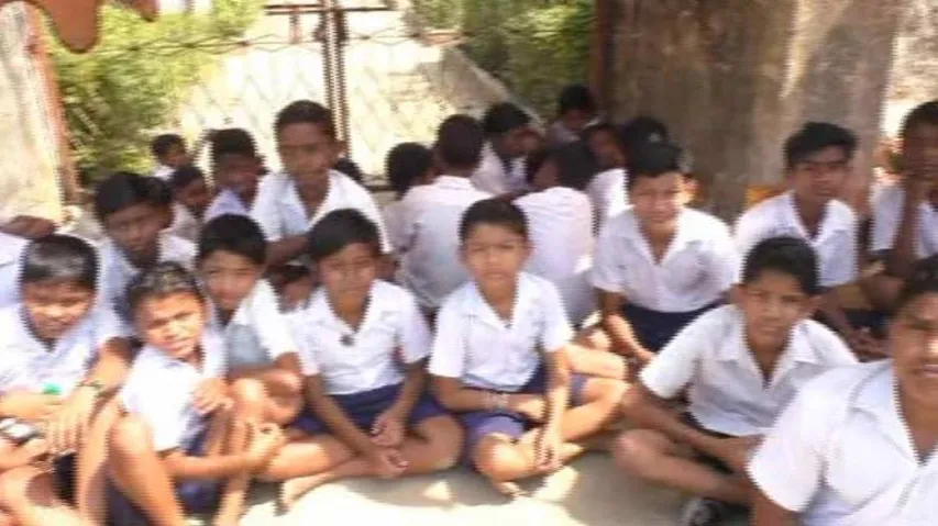 Villagers lock-up school, BEO's office over lack of teachers