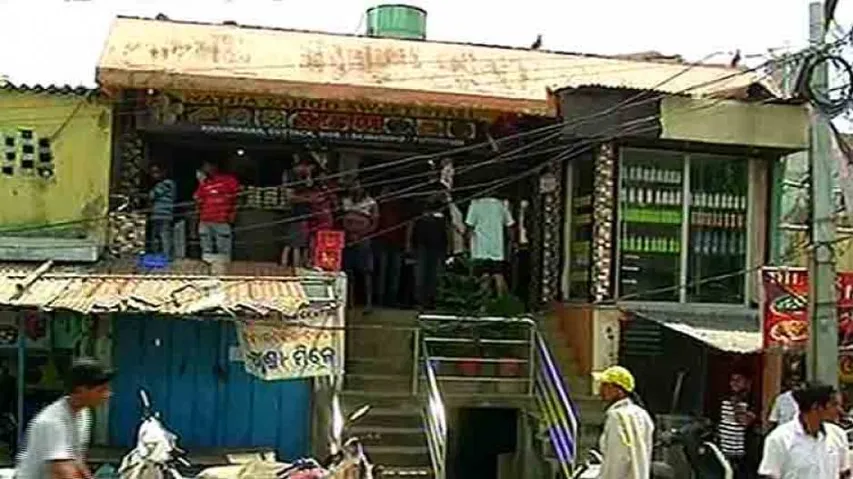 Bomb hurled at shop in broad daylight in Cuttack