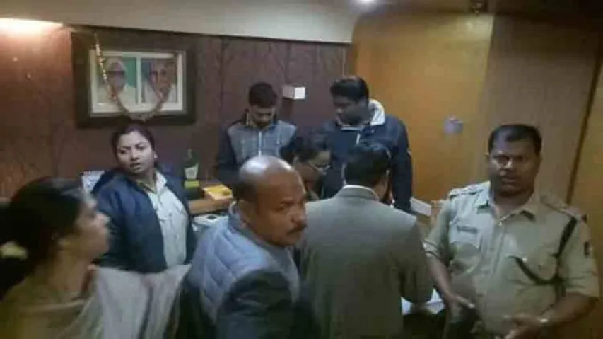Builder arrested for orchestrating fake firing on self to seek police protection
