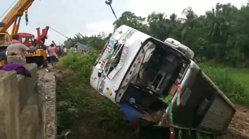 Bus Ferrying Migrants From Kerala To West Bengal Overturns In Odisha, 7 Injured