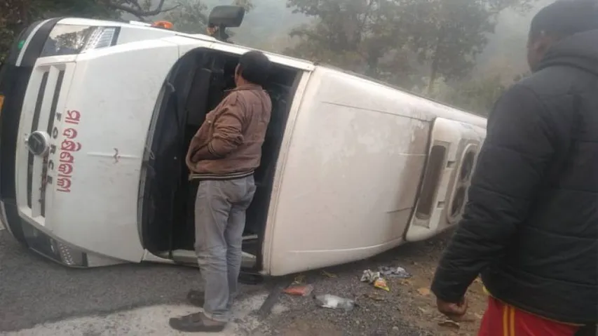 Odisha: Picnic Bus En Route Bhubaneswar Overturns; 1 Killed, 6 Critical