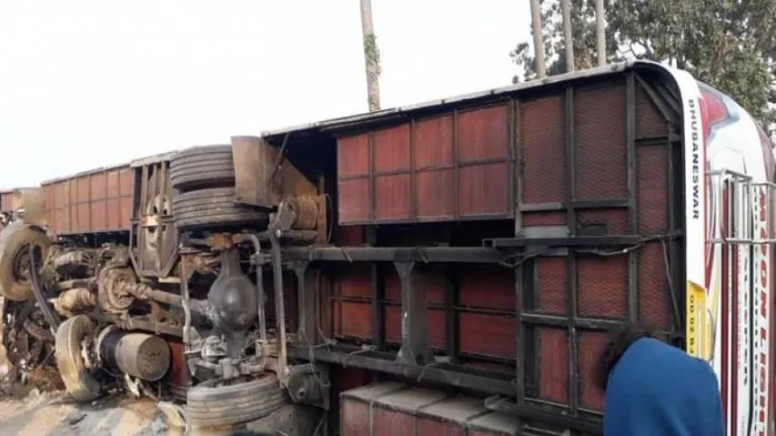 Odisha: 4 Critical As Bhubaneswar-Bound Bus Overturns In Boudh