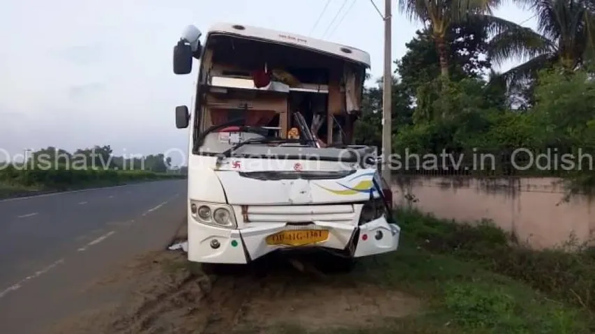 Helper killed, 5 passengers injured in bus mishap in Balasore