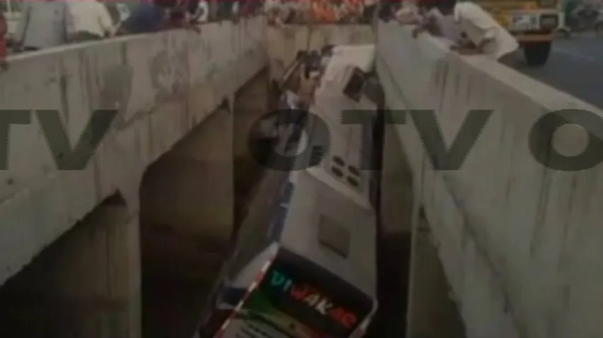 11 dead, 30 injured as Bhubaneswar-Hyderabad bus falls off a bridge in AP