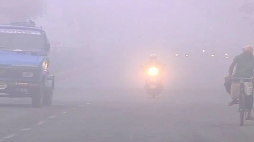 Dense fog envelops Capital; road traffic affected
